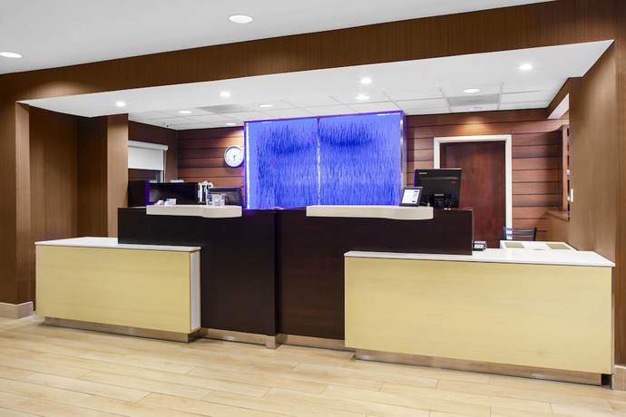 Imagen de los interiores del Hotel Spark by Hilton Macon North. Foto 15