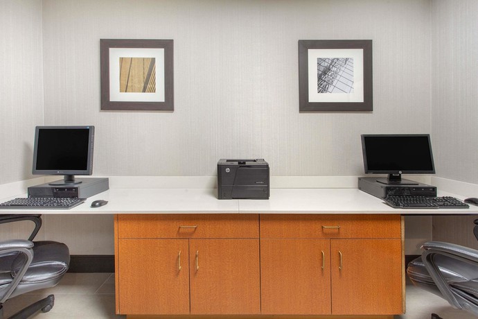 Imagen de los interiores del Hotel Spark by Hilton Mechanicsburg. Foto 18