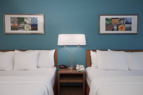 Imagen de la habitación del Hotel Spark by Hilton Moline Quad Cities. Foto 4
