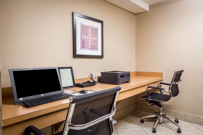 Imagen de los interiores del Hotel Spark by Hilton Montgomery EastChase. Foto 11