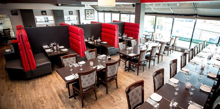Imagen del bar/restaurante del Hotel Spark by Hilton Montreal Brossard. Foto 4