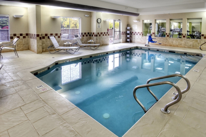 Imagen de la piscina del Hotel Spark by Hilton Murfreesboro. Foto 15