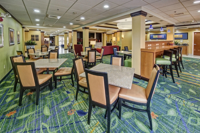 Imagen del bar/restaurante del Hotel Spark by Hilton Murfreesboro. Foto 3