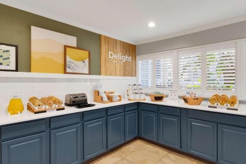 Imagen general del Hotel Spark by Hilton Ormond Beach Oceanfront. Foto 10