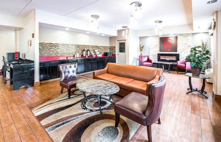 Imagen de los interiores del Hotel Spark by Hilton Palatine Arlington Heights. Foto 16