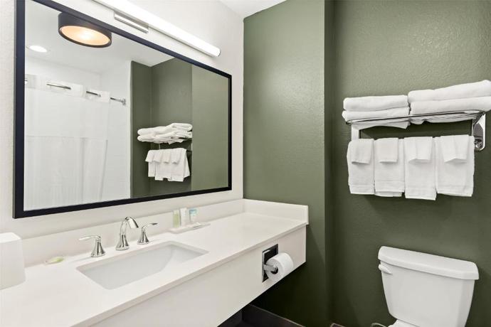 Imagen de la habitación del Hotel Spark by Hilton Panama City Beach. Foto 8