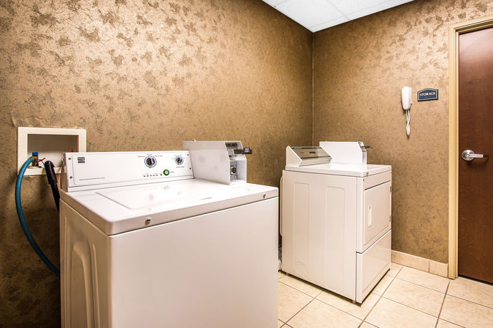 Imagen de los interiores del Hotel Spark by Hilton Pelham Birmingham I 65. Foto 10