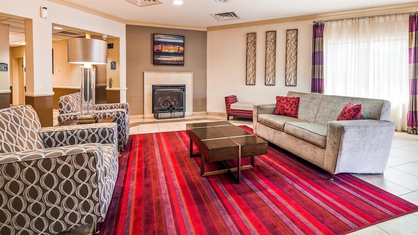 Imagen de los interiores del Hotel Spark by Hilton Rahway. Foto 17