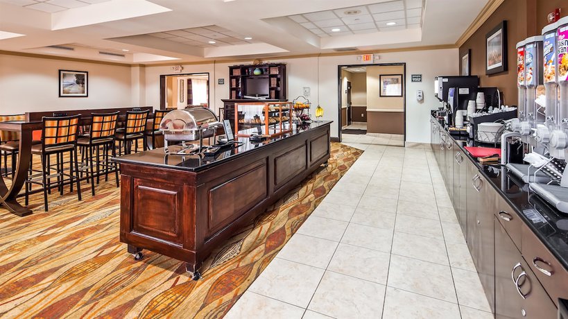 Imagen del bar/restaurante del Hotel Spark by Hilton Rahway. Foto 6