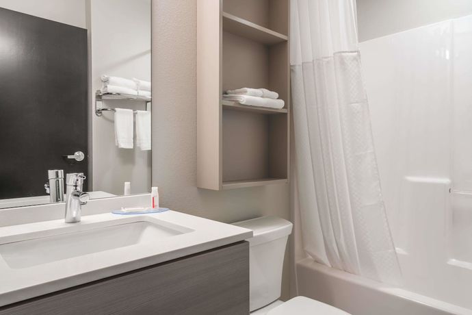 Imagen de la habitación del Hotel Spark by Hilton Rochester South. Foto 12