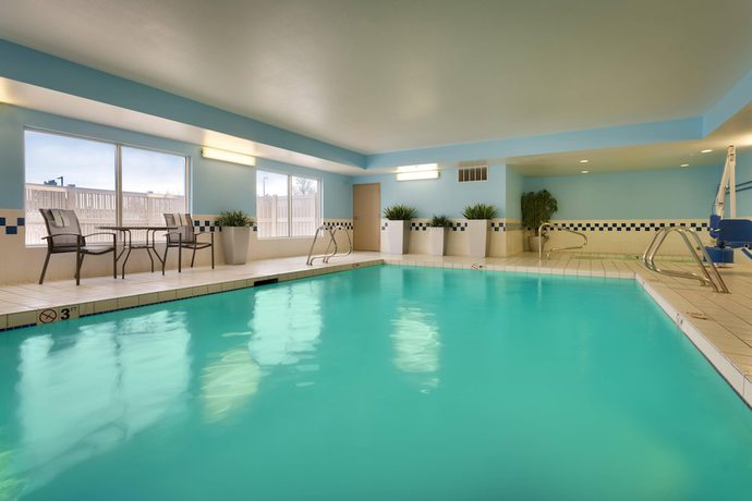 Imagen de la piscina del Hotel Spark by Hilton Salt Lake City Airport. Foto 20