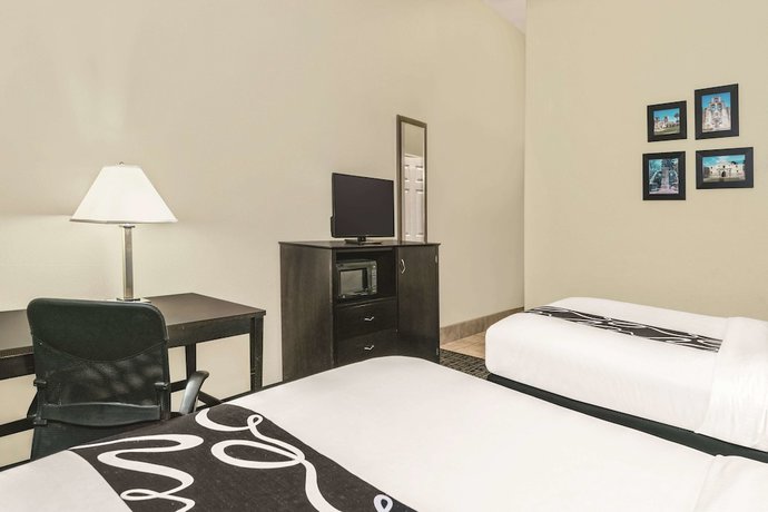 Imagen de la habitación del Hotel Spark by Hilton San Antonio Dominion. Foto 8