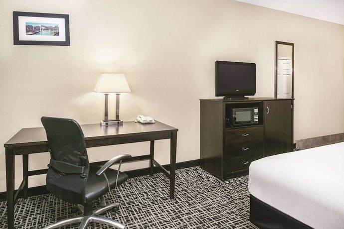 Imagen de la habitación del Hotel Spark by Hilton San Antonio Dominion. Foto 10