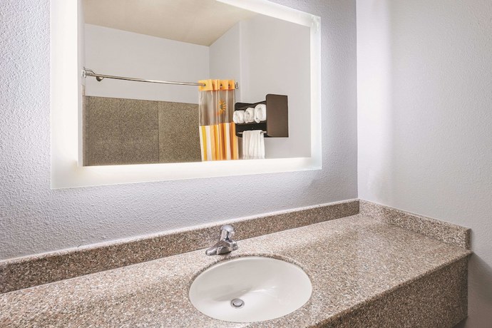 Imagen de la habitación del Hotel Spark by Hilton San Antonio Dominion. Foto 11