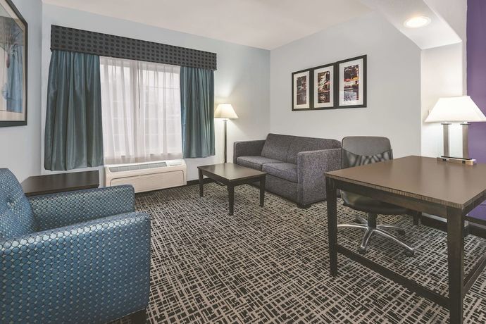 Imagen de la habitación del Hotel Spark by Hilton San Antonio Dominion. Foto 13