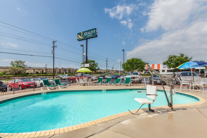 Imagen de la piscina del Hotel Spark by Hilton San Antonio Northwest near Six Flags. Foto 15