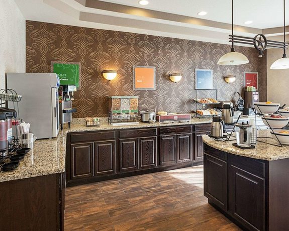 Imagen del bar/restaurante del Hotel Spark by Hilton San Antonio near SeaWorld. Foto 3