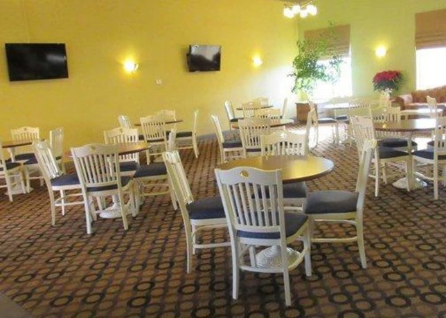 Imagen del bar/restaurante del Hotel Spark by Hilton Santa Nella on I-5. Foto 4