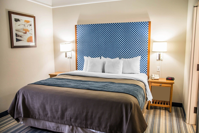 Imagen de la habitación del Hotel Spark by Hilton Savannah Airport. Foto 8