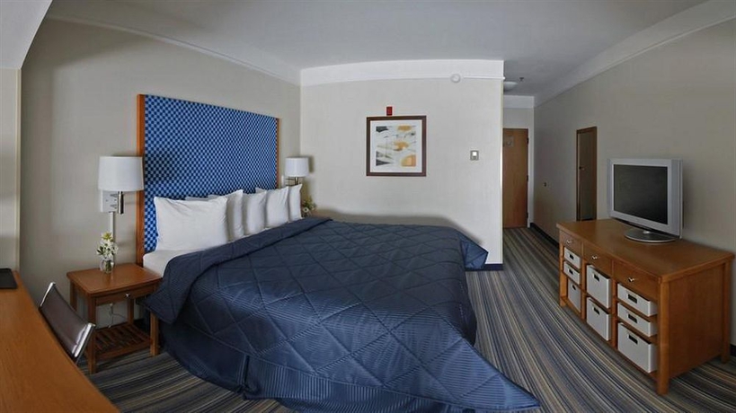 Imagen de la habitación del Hotel Spark by Hilton Savannah Airport. Foto 9