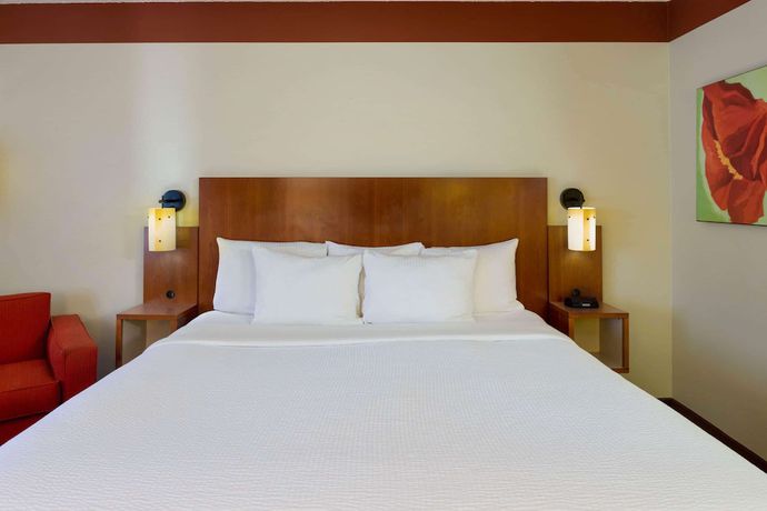Imagen de la habitación del Hotel Spark by Hilton Savannah Midtown. Foto 8