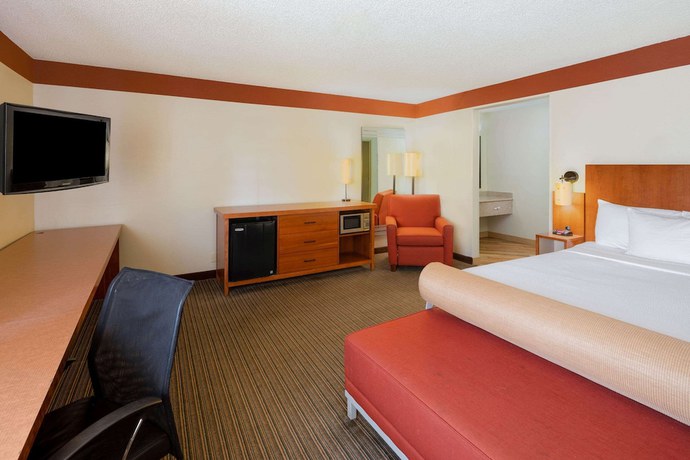 Imagen de la habitación del Hotel Spark by Hilton Savannah Midtown. Foto 11