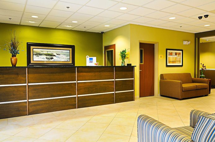 Imagen de los interiores del Hotel Spark by Hilton Savannah South I-95. Foto 20