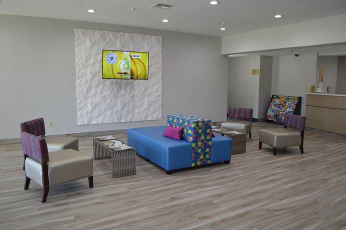 Imagen de los interiores del Hotel Spark by Hilton Selma. Foto 18