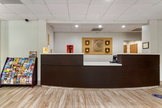 Imagen de los interiores del Hotel Spark by Hilton Selma. Foto 20