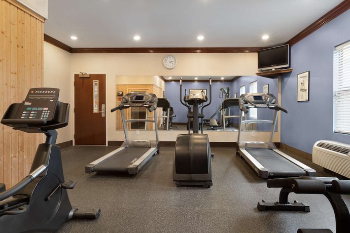 Imagen de los interiores del Hotel Spark by Hilton Spring Lake Fayetteville. Foto 17