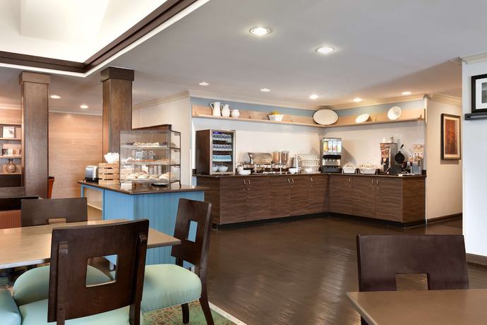 Imagen del bar/restaurante del Hotel Spark by Hilton Spring Lake Fayetteville. Foto 3