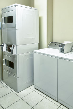 Imagen de los interiores del Hotel Spark by Hilton Spring Lake Fayetteville. Foto 11