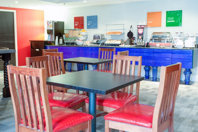 Imagen del bar/restaurante del Hotel Spark by Hilton St. Augustine Historic District. Foto 5