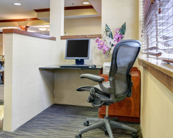 Imagen de los interiores del Hotel Spark by Hilton Sterling Dulles Airport. Foto 11