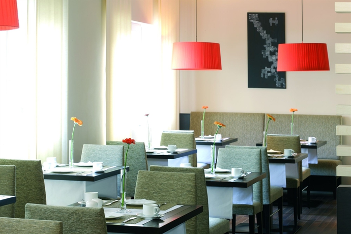 Imagen del bar/restaurante del Hotel Spark by Hilton Stuttgart Sindelfingen. Foto 3