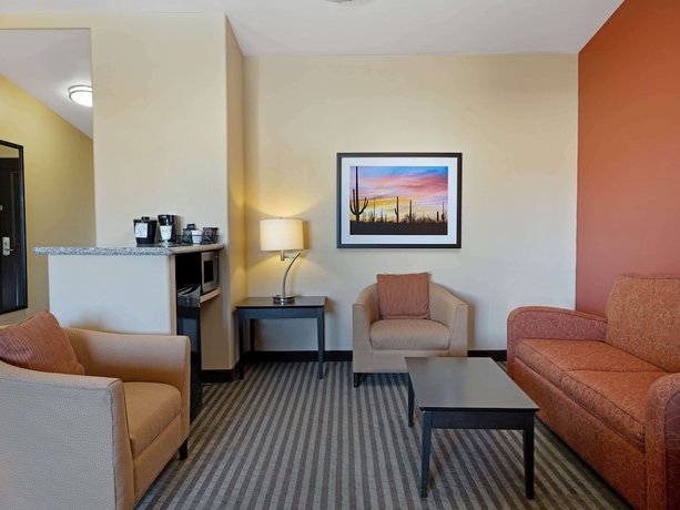 Imagen de la habitación del Hotel Spark by Hilton Tucson Reid Park. Foto 2