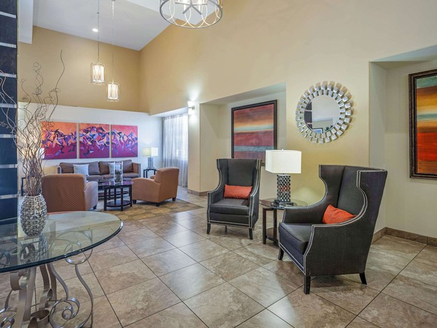Imagen de los interiores del Hotel Spark by Hilton Tucson Reid Park. Foto 17