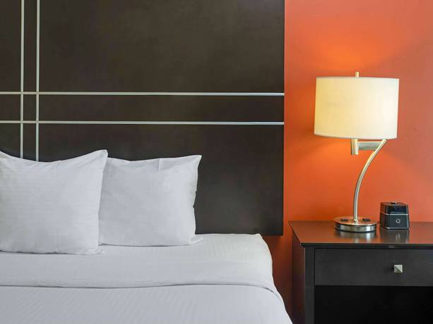 Imagen de la habitación del Hotel Spark by Hilton Tucson Reid Park. Foto 7