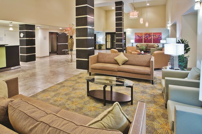 Imagen de los interiores del Hotel Spark by Hilton Tucson Reid Park. Foto 18