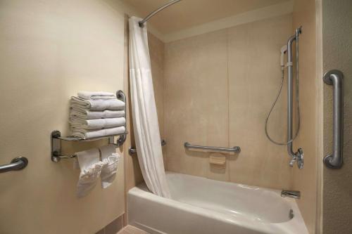 Imagen general del Hotel Spark by Hilton Williams. Foto 9
