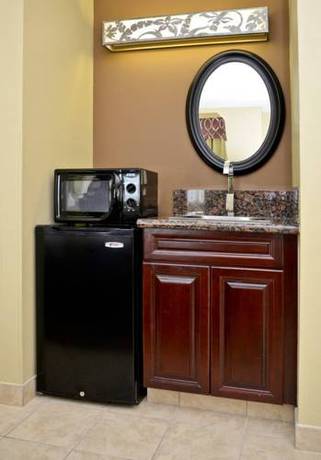 Imagen de la habitación del Hotel Spark by Hilton Wilmington Carolina Beach Rd. Foto 3