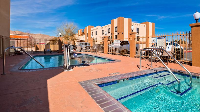 Imagen de la piscina del Hotel Spark by Hilton Yucca Valley Joshua Tree. Foto 18