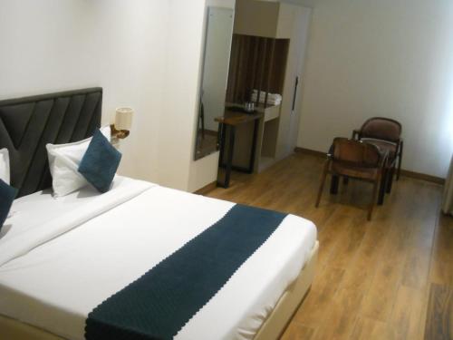 Imagen general del Hotel Sparkle, Zirakpur. Foto 15