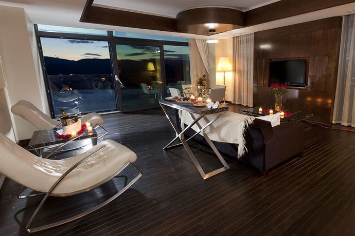 Imagen del bar/restaurante del Hotel Sparkling Hill Resort and Spa - Adults Only. Foto 5