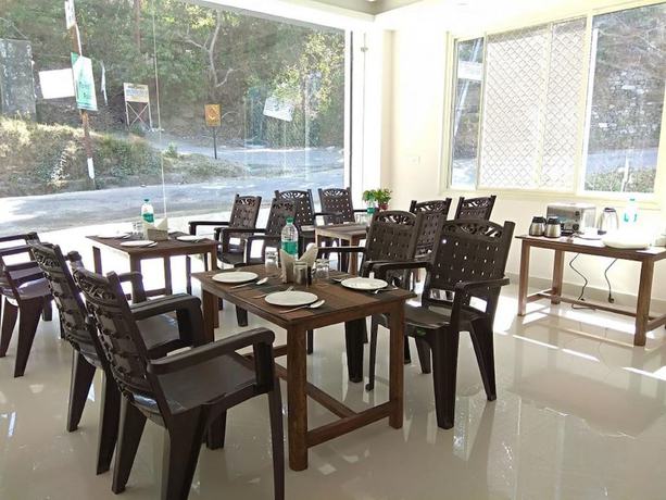 Imagen del bar/restaurante del Hotel Sparrow Nest. Foto 2