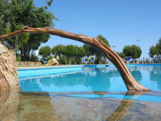 Imagen de la piscina del Hotel Spartivento. Foto 20