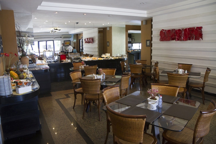 Imagen del bar/restaurante del Hotel Spazzio Residence. Foto 2