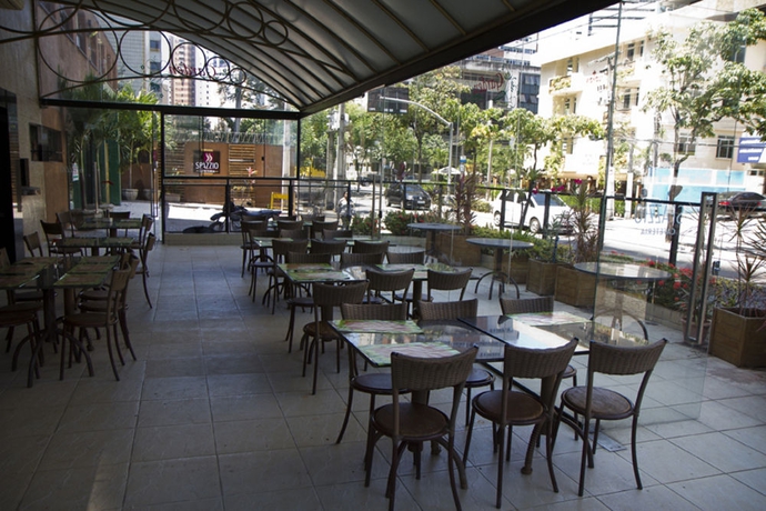 Imagen del bar/restaurante del Hotel Spazzio Residence. Foto 3