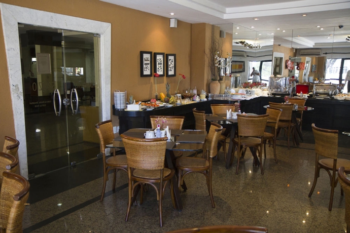 Imagen del bar/restaurante del Hotel Spazzio Residence. Foto 4