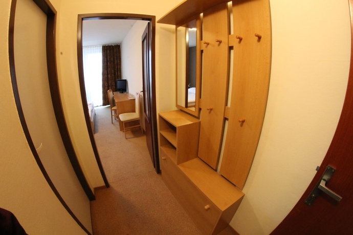 Imagen de la habitación del Hotel Spectrum. Foto 17